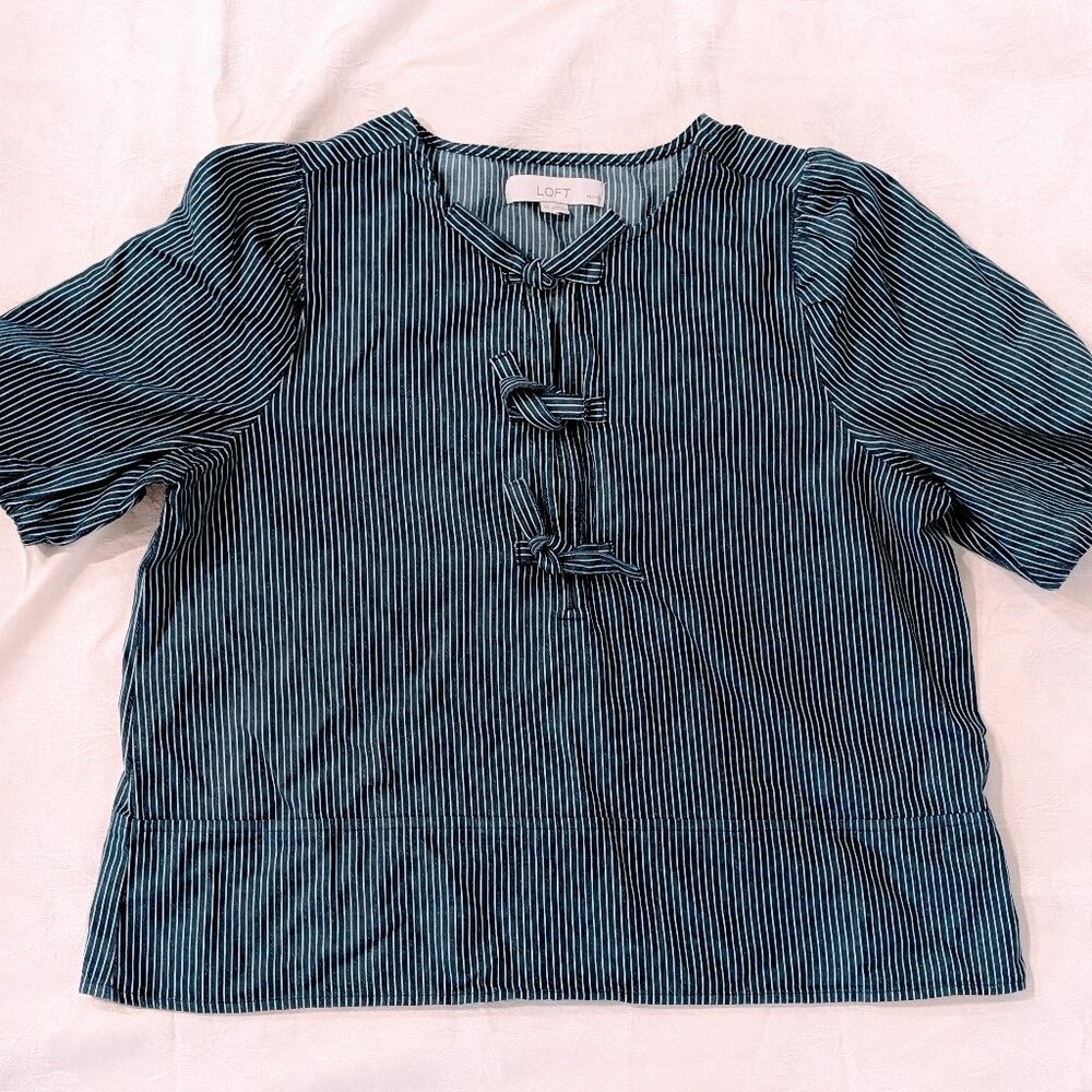 LOFT Chambray Blue & White Striped Bow Blouse Sz Petite Medium Cotton Top Mint